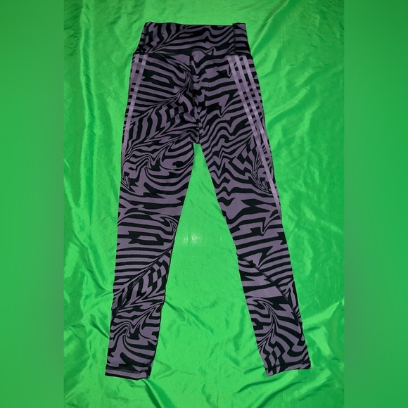 Adidas Stylish Zebra Print Leggings size Medium - Picture 2 of 6